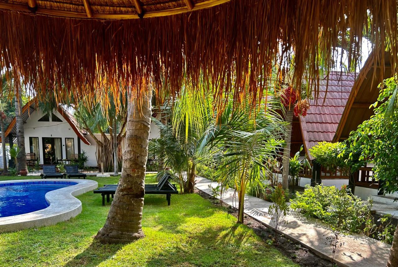 Готель Gili Land Гілі-Аїр Екстер'єр фото